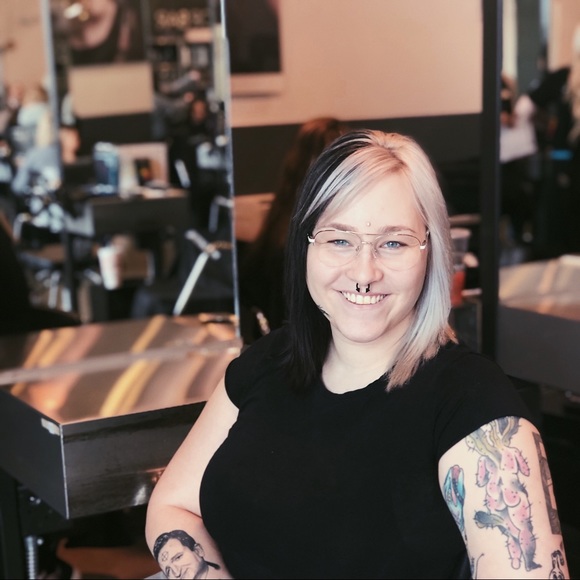 Meet your Posher, Riley - Picture 1 of 1